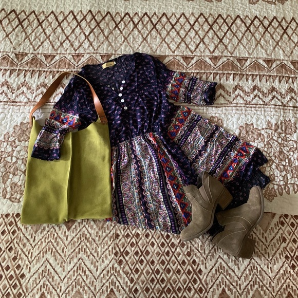 Miaopa print maxi dress with side slits size medium. GUC - Picture 1 of 15